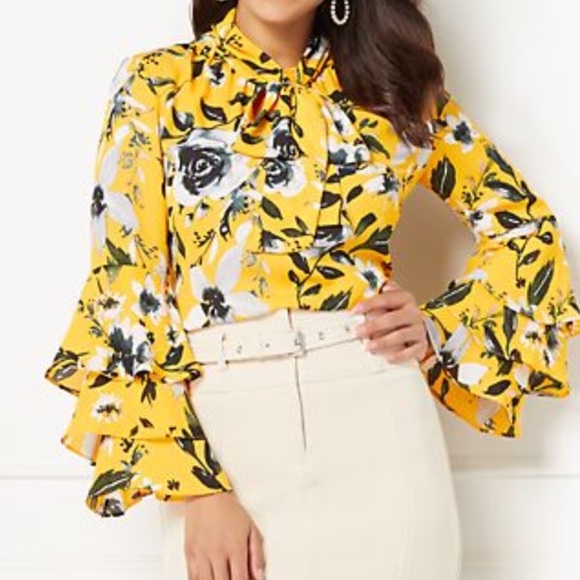 Tops - 💢new💢 Stunning yellow floral blouse